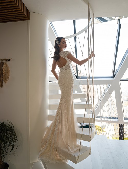 https://elisebride.ro/images/stories/virtuemart/product/MARYAM             (11).jpg